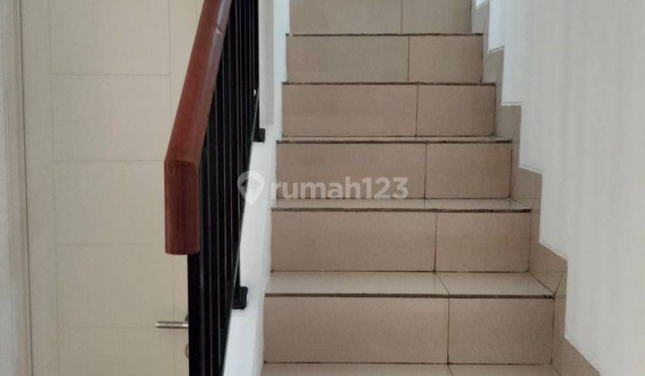  Rumah Semi Furnished Bagus 2 Lantai Siap Huni 2