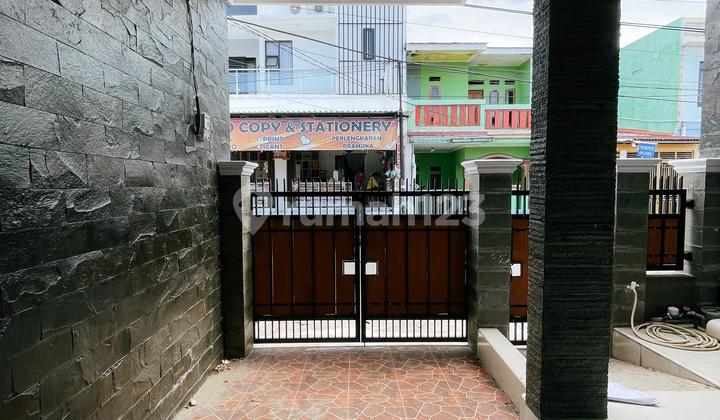 Rumah Cantik Menarik 2 Seperempat Lantai Siap Pakai 2