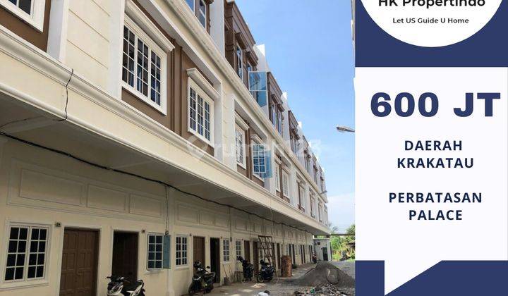 Komplek Perbatasan Palace, Rumah 3 Lantai Baru di Jl Perbatasan 1