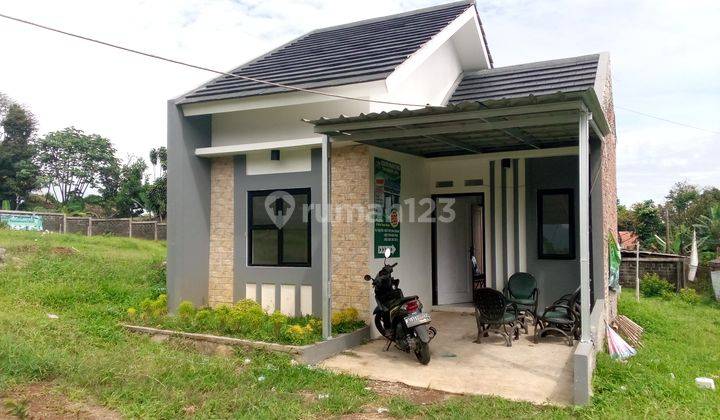 Rumah 1 Lantai Minimalis Modern Di Tamansari Hill  1