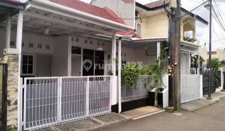 Disewakan Dan Dijual  Rumah Cantik Dan Bersih 
di Pekayon Indah Bekasi Selatan 
 1