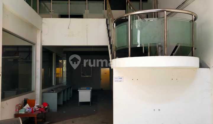 For sale: 2-story shophouse by the road in Koja, North Jakarta. For sale: 2-story shophouse by the road in Koja, North Jakarta.