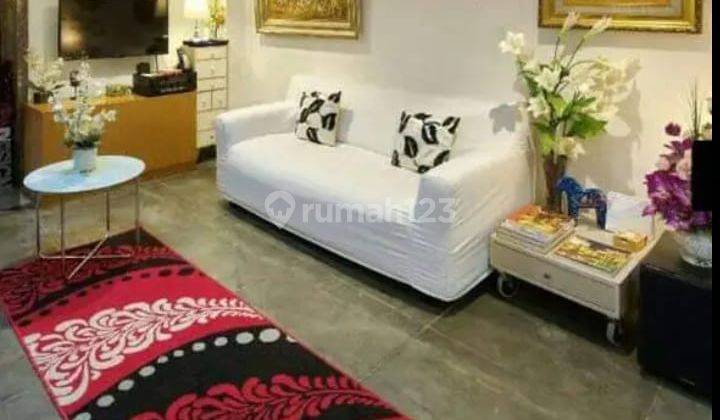 Dijual Rumah Cantik dan Kolam renang anak  Dibuaran,Jakarta Timur 1