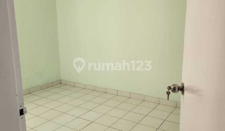 Disewakan Rumah Rapi Siap Huni Taman Galaxy Bekasi Selatan  3
