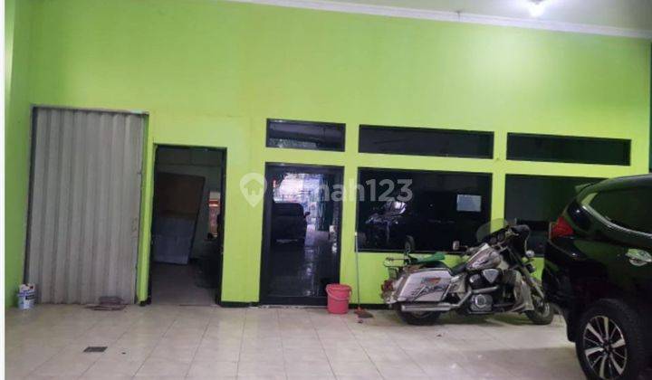 Disewakan Ruko Gandeng 3 Lantai di Bekasi Selatan 2