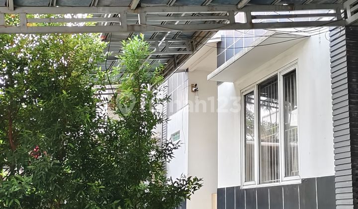 Quick Sale Old House in Benhil, Land Price Below Market