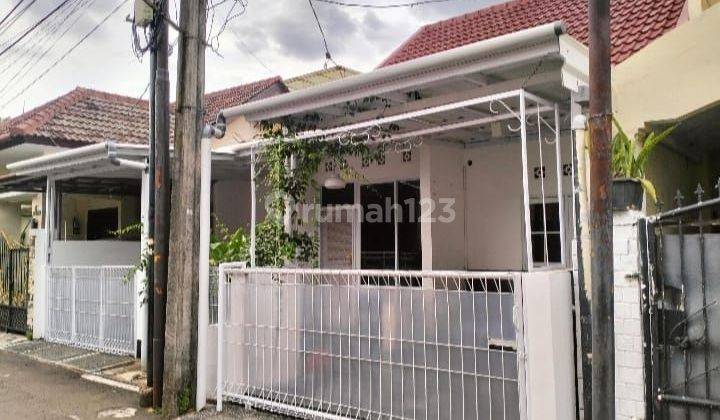 Disewakan Dan Dijual  Rumah Cantik Dan Bersih 
di Pekayon Indah Bekasi Selatan 
 2