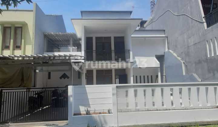 Di sewakan Rumah 2 Lantai Di Taman Century Pekayon Bekasi Di sewakan Rumah 2 Lantai Di Taman Century Pekayon Bekasi