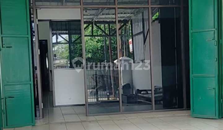 For sale, 3-unit row shop in Koja, North Jakarta For sale, 3-unit row shop in Koja, North Jakarta
