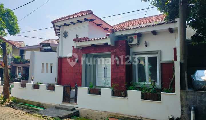 Jual Murah, rumah Bagus siap renov  Di Perumahan Persada Kemala, Bekasi Barat 1