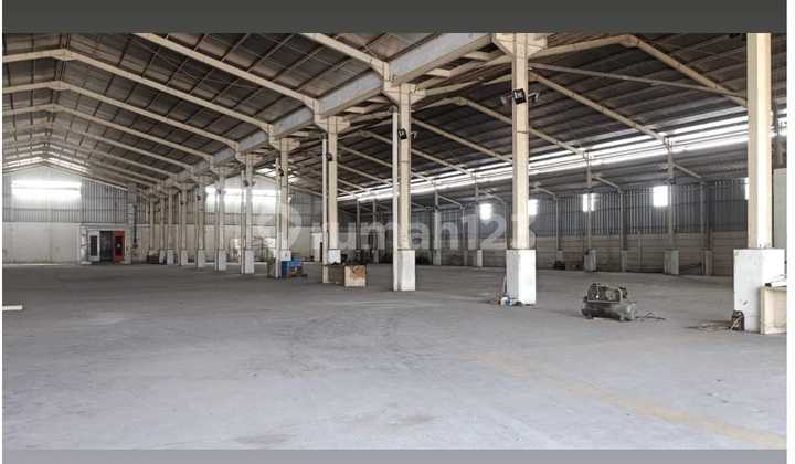 For Sale / Rent Strategic Warehouse/Workshop on the Side of North Bekasi Road For Sale / Rent Strategic Warehouse/Workshop on the Side of North Bekasi Road