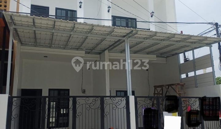 Rumah Bangun Baru 2 Lantai di Kota Harapan Indah