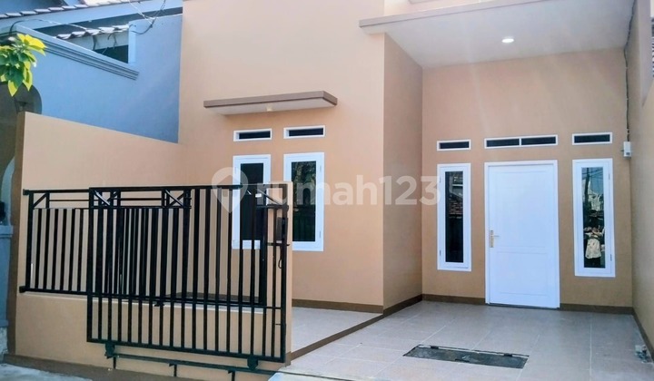 Rumah Dijual di Taman Harapan Baru, Bekasi Rumah Dijual di Taman Harapan Baru, Bekasi