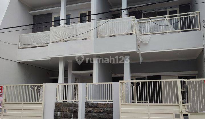 Rumah Baru Di Sutorejo Minimalis 2lt Dekat Raya Mulyosari, Pakuwon City 2