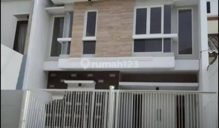 TERMURAH Rumah Baru Di Rungkut Lebar 8 Meter Row 3 Mobil Lokasi Dalam Perumahan Selangkah Ke Merr, UPN 1