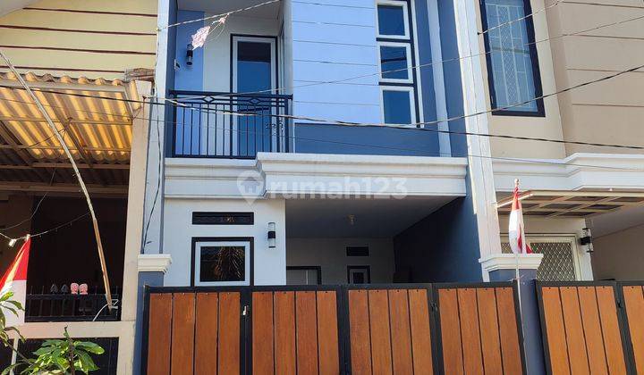 Rumah Baru 2lt Murah Berkualitas Harga 700jt-An Row 2 Mobil Di Karang Asem Selangkah Ke Merr, Galaxy Mall 1