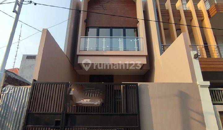 Rumah Baru Modern Scandinavian Di Mulyosari Harga 1M-an Dekat Raya Mulyosari 1