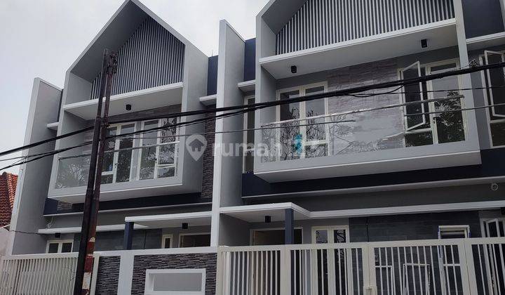 Rumah Baru Di Manyar Row 3 Mobil Jalan Kembar Modern Scandinavian 2Lt Dekat Tengah Kota 1