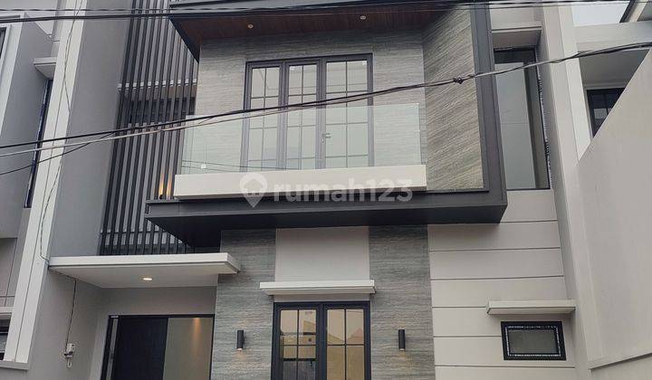 Rumah Baru Di Perumahan Elite Manyar Row 3 Mobil Jalan Kembar Mewah Modern Minimalis 2Lt Dekat Tengah Kota 1