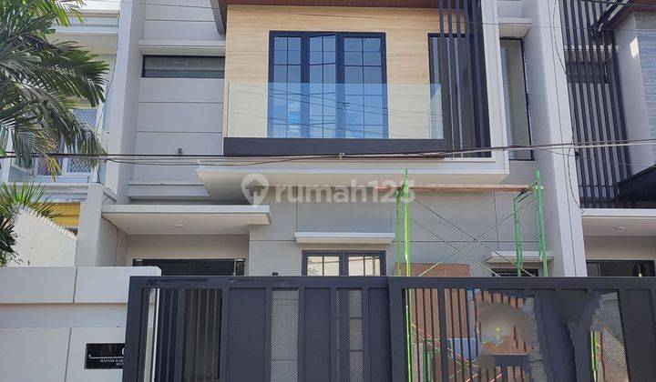 Rumah Baru Di Perumahan Elite Manyar Row 3 Mobil Jalan Kembar Mewah Modern Minimalis 2Lt Dekat Tengah Kota 2