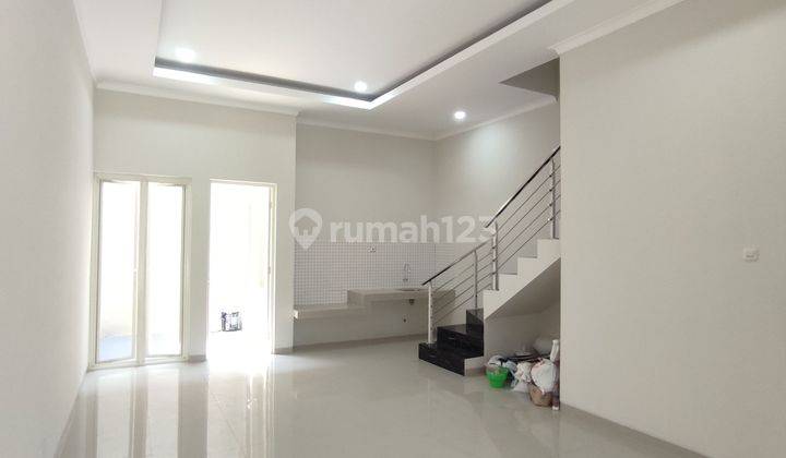 Rumah Baru Di Rungkut Harga 1m-An Row Jalan Kembar Modern Minimalis 2 Lantai Dekat Merr, Puri Mas, Gunung Anyar 2