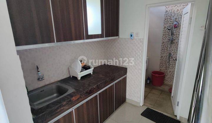 Dijual Perkantoran 3 Lantai Bagus Dekat Pakuwon Mall 9