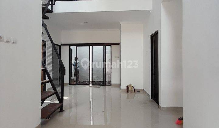 Rumah Baru Modern Dalam Komplek 3 Menit Ke Jogja Bay 8