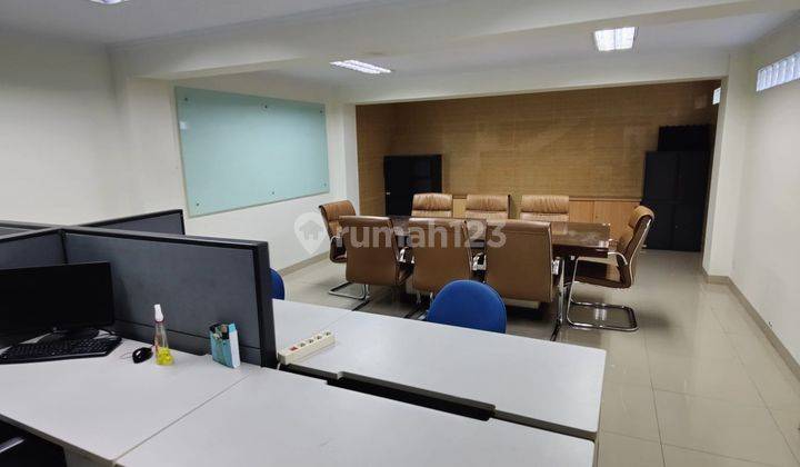 Ruko 3 Lantai Siap Pakai Semi Furnished Ringroad Utara Dekat Ugm 3