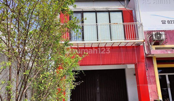 Ruko 3 Lantai Siap Pakai Semi Furnished Ringroad Utara Dekat Ugm 8