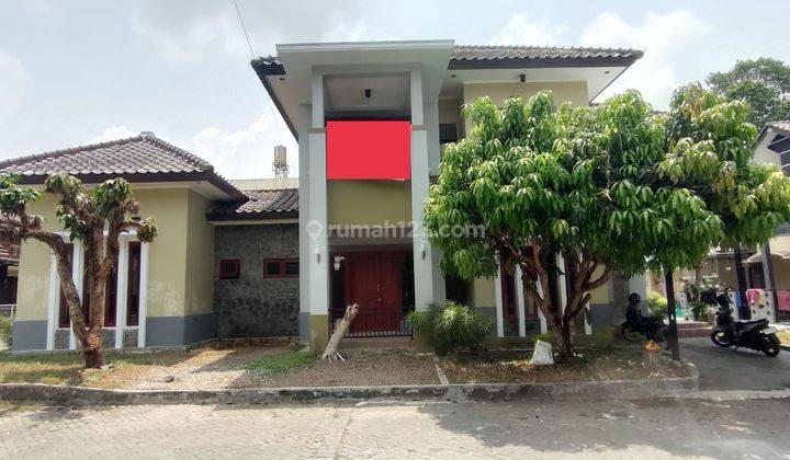 Rumah Megah 2 Lantai Dalam Perum di Jl.magelang Km 16, Sleman 1