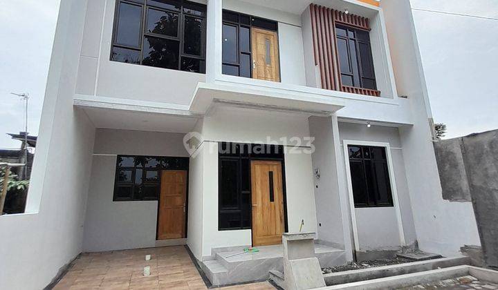 Rumah Baru 2 Lantai Modern 7 Menit Dari Ambarrukmo Plaza  1