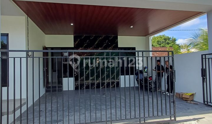 Rumah Baru Modern dekat Kampus UII