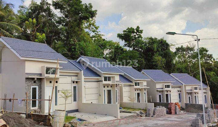 Rumah Baru Modern SHM Dekat Kampus Umy  2