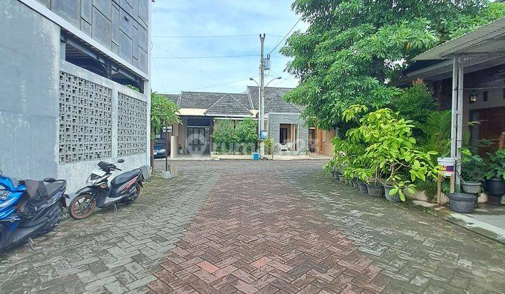 Rumah Bagus Semi Furnished Siap Huni Dekat Terminal Giwangan 2