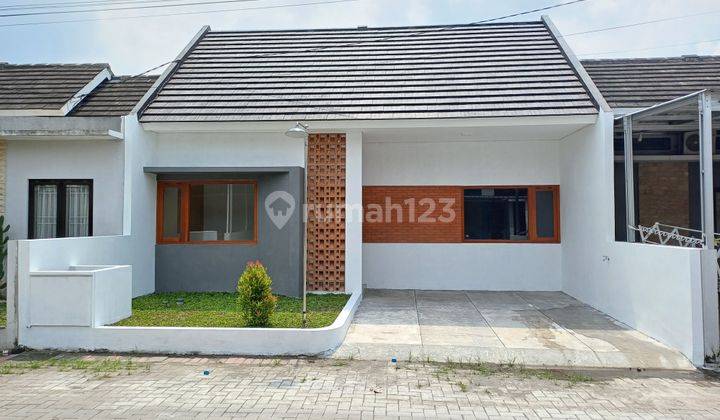 Rumah Modern Minimalis Dalam Perum Dekat Pasar Kotagede 1