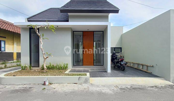 4 Menit Dari Rs Panti Rini Rumah Modern Minimalis di Sleman 1