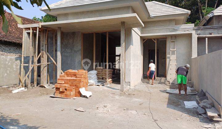 5 Menit Dari Pamella 7 Rumah Minimalis Modern di Sleman 1