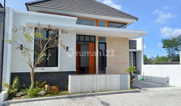 Laris 2 Unit Terakhir Rumah Modern di Sleman Dekat Jogja Bay 1