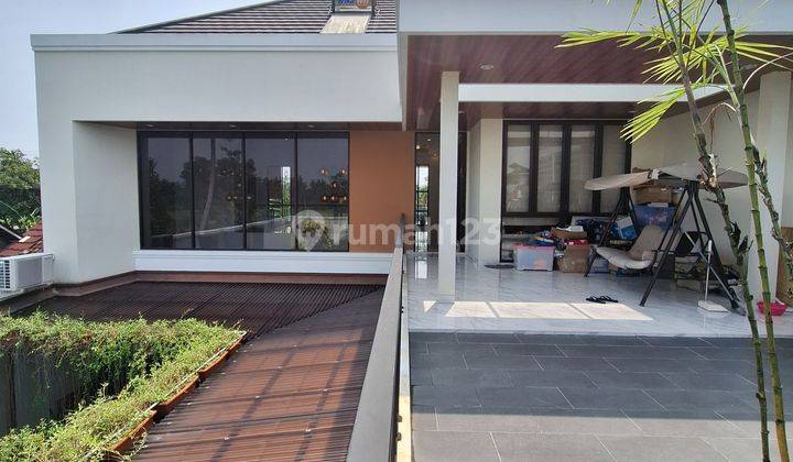 Luxury Living Konsep Open Space Dilengkapi Private Pool di Sleman 2