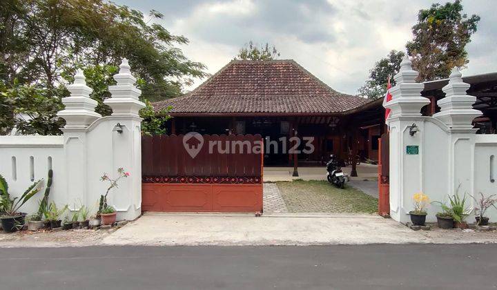 Rumah Konsep Kontemporer Joglo di Sleman dekat Kampus UII 1