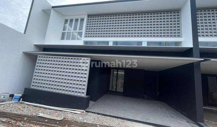 Rumah Siap Huni 2 Lantai Bebas Banjir Pondasi Full Bata Merah 1