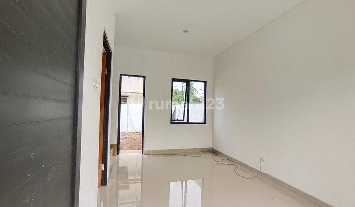 Rumah Siap Huni, Nempel Jalan Utama, Tanah Luas 2