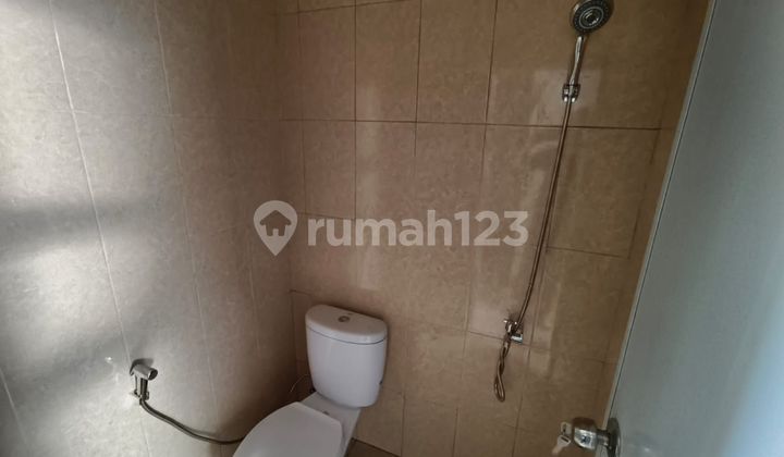 Rumah Siap Huni, Tanah Luas, Legalitas Lengkap Di Cluster