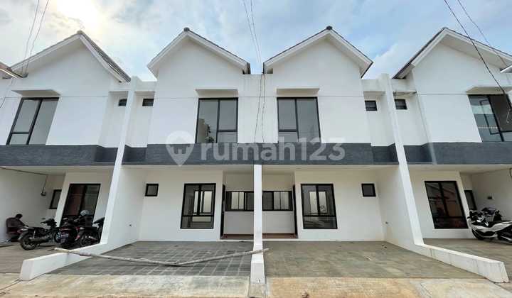 Rumah Ready, Legalitas Lengkap, Free Biaya-Biaya Dalam Cluster Jatiwarna Rumah Ready, Legalitas Lengkap, Free Biaya-Biaya Dalam Cluster Jatiwarna