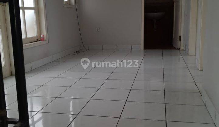 Rumah 2 Lantai Siap Huni Area perumahan Exclusive Legenda Wisata  9
