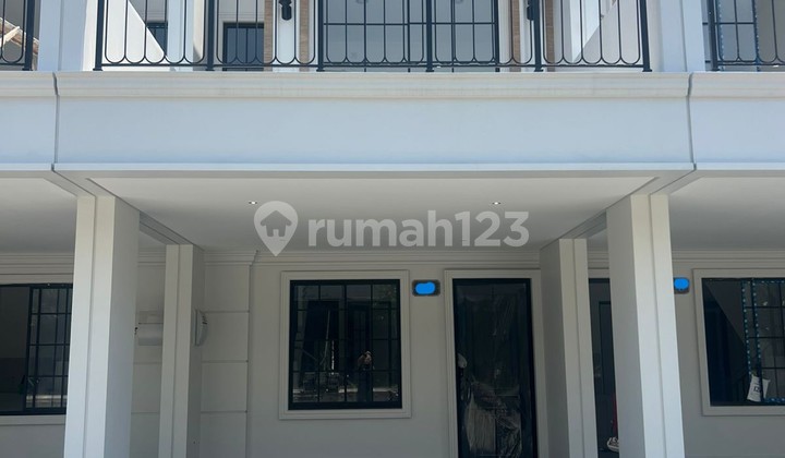 Disewakan Rumah Pik 2 Bukit Nirmala, Uk 4,5X10, 2 Lantai, Siap Huni