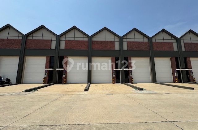 For Rent: Bizpark PIK 2 Warehouse, size 6x20, Ready to Use