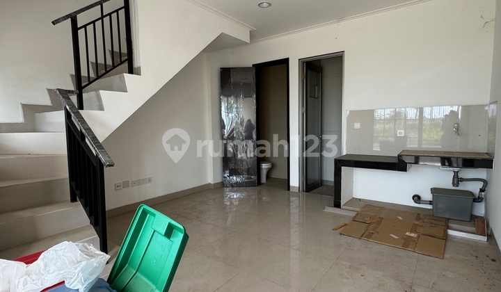 Disewakan Rumah Siap Huni Pik 2, Uk 4,5x10, 3 Lantai, Super Murah 2