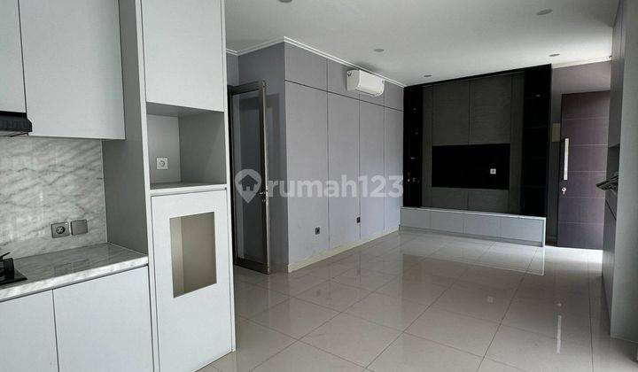 Disewakan Rumah Pik 2, Uk 8x10 Semifurnished Interior Bagus, Kamar Tidur 2, Cluster Bagus 1