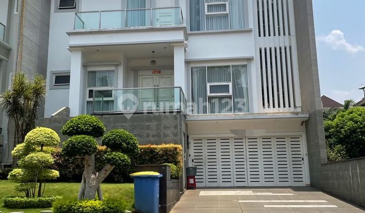 House for Sale in PIK 1 Lotus, Size 450 M2, Furnished, 2.5 Floors
